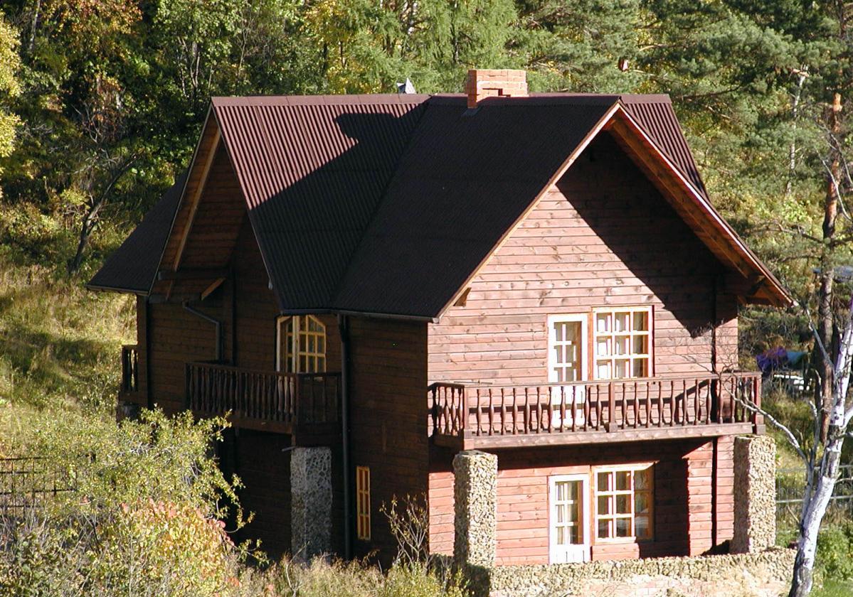 Individual wooden house