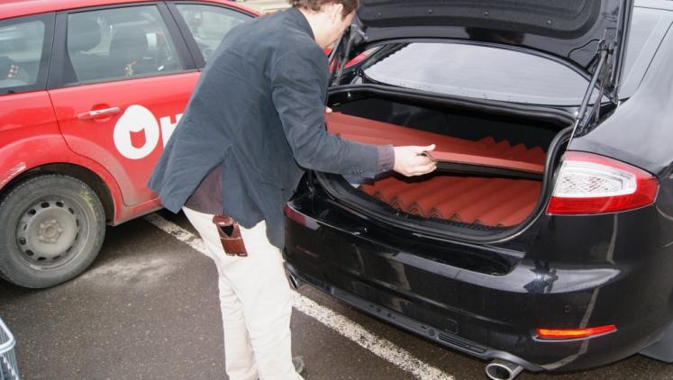 Easy to transport in a car trunk
